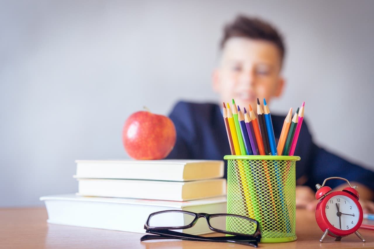 Что такое местоимение: разряды, признаки и морфологические особенности|Buki School