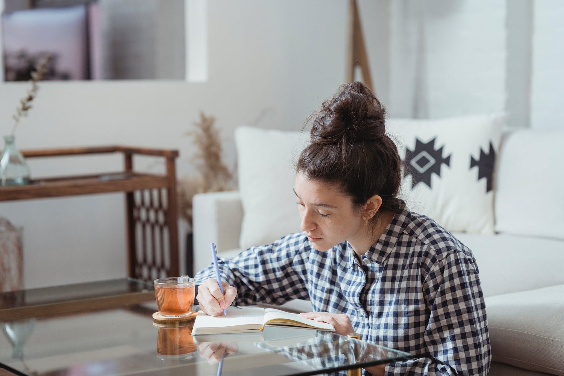 Дійсний спосіб дієслова в англійській мові | BUKI School